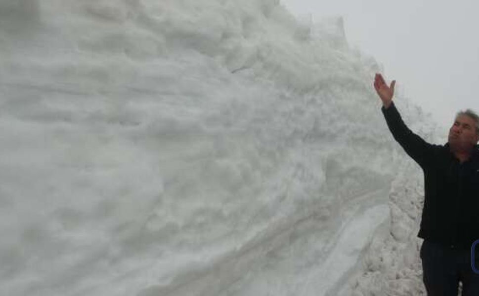 Karla Kaplanan Torosları: Kar Tünelleri Endişe Yarattı