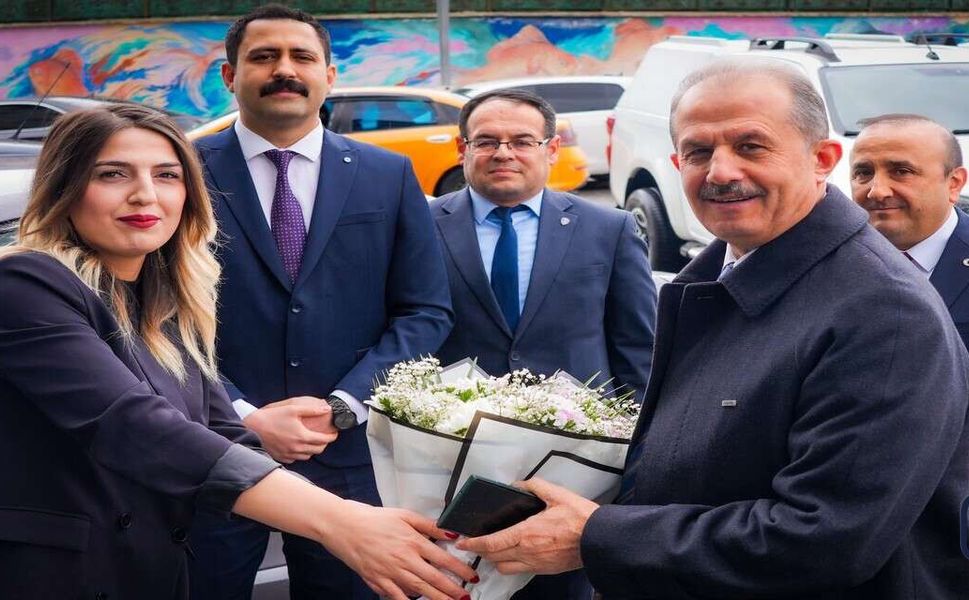 Hakkari Valisi İbrahim Taşyapan’dan Defterdarlığa Ziyaret