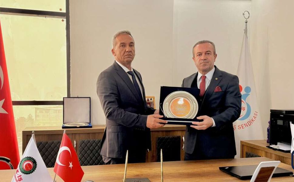 AK Parti Hakkari İl Başkanı Kaya’dan Öz Sağlık-İş Sendikası’na Ziyaret