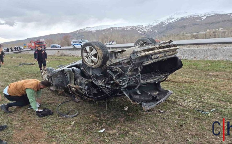 Feci kaza: Otomobil takla attı, 1 ölü, 2 yaralı