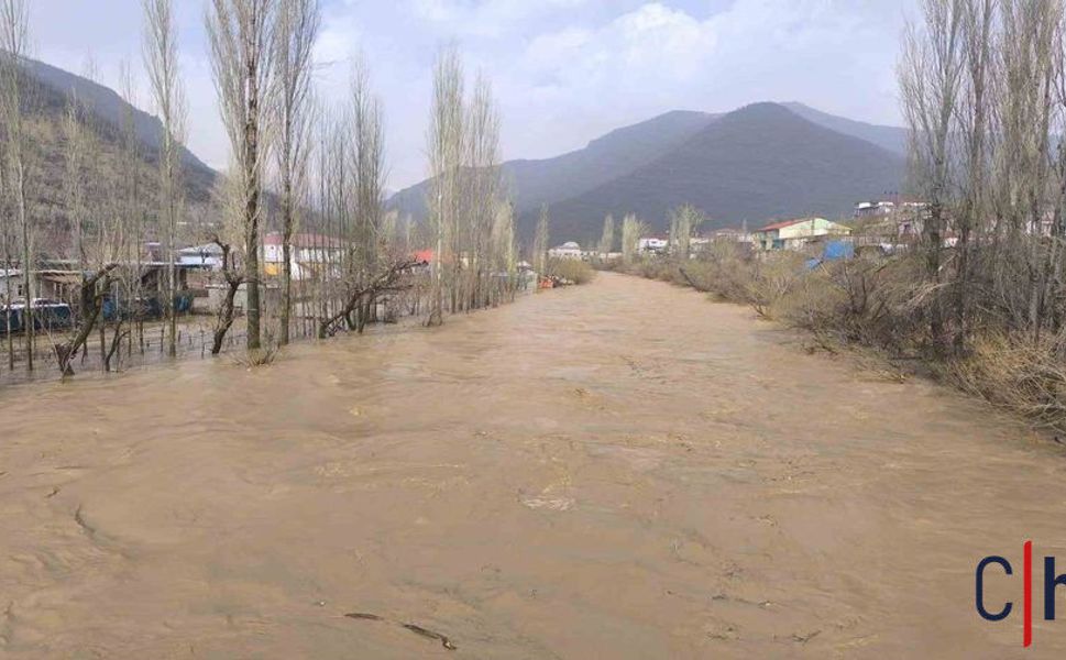 Sağanak Yağış Hayatı Felç Etti: Dereler Taştı