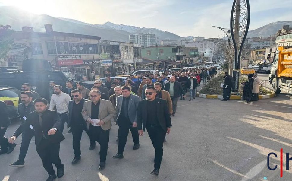 Şemdinli’de “Güvenli Okul” Yürüyüşü: Şiddete Tepki Büyüyor