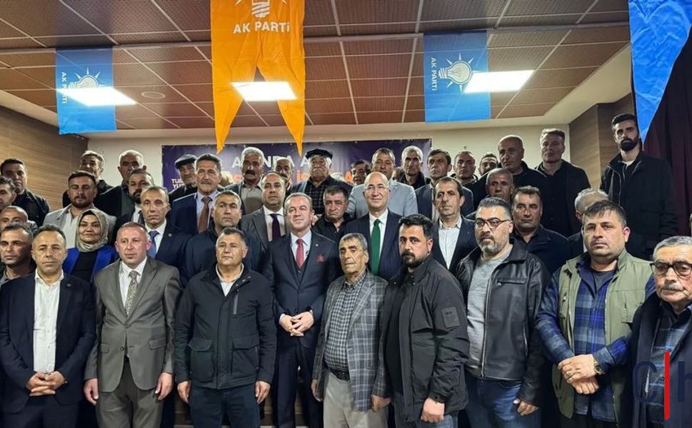 Yüksekova’da Siyasi Geçiş: 390 Kişi AK Parti’ye Katıldı