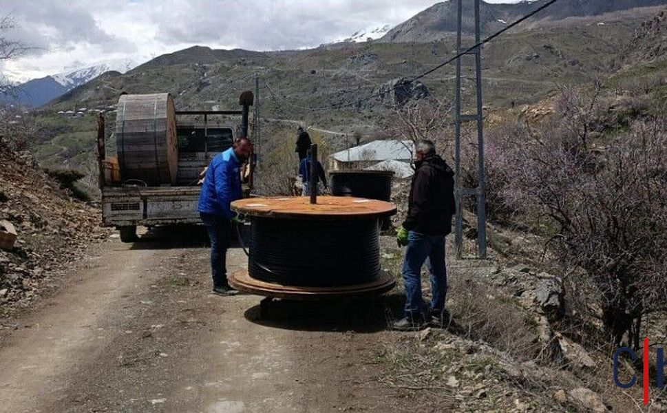 Hakkari Türk Telekom Ekipleri Heyelan Bölgesinde Kritik Hatları Yeniden Kurdu