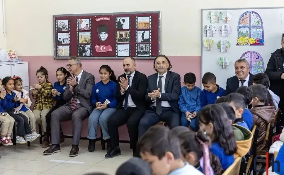 Hakkari Üniversitesi’nden Bay Köyü İlkokulu’na Anlamlı Ziyaret