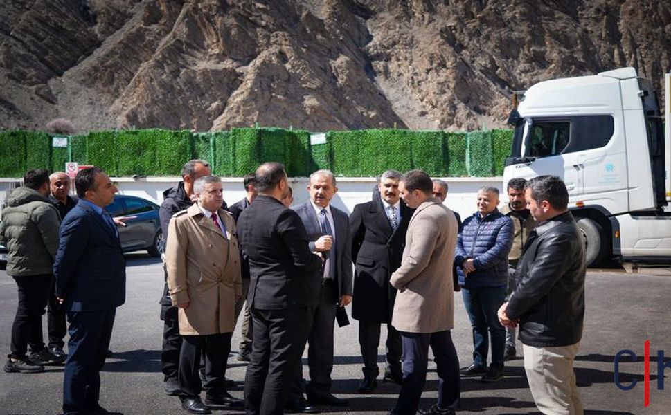 Vali Taşyapan et tesisi ve çöp merkezinde inceleme yaptı