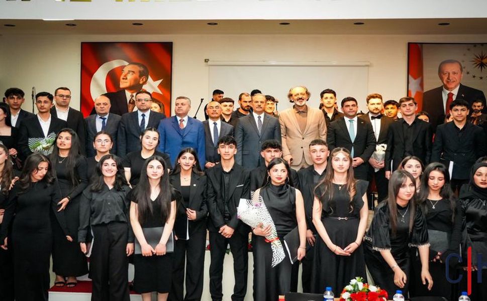 Hakkari'de Gazze Temalı Sergi ve Müzik Dinletisi Büyük İlgi Gördü