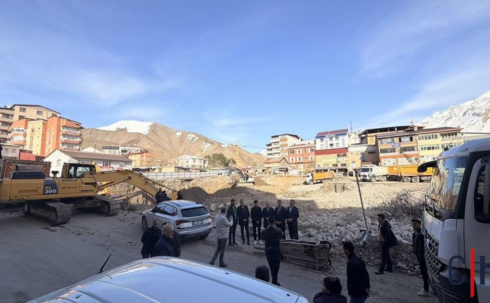 Şehrin Çehresi Değişiyor: Hakkâri’ye Yeni Meydan Geliyor