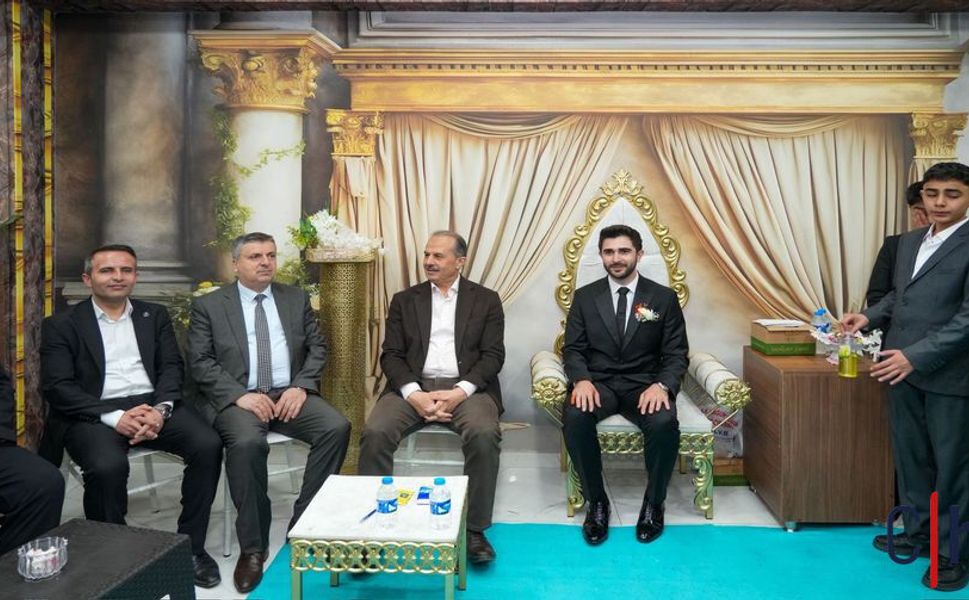 Vali Taşyapan genç çiftlerin mutluluğuna ortak oldu