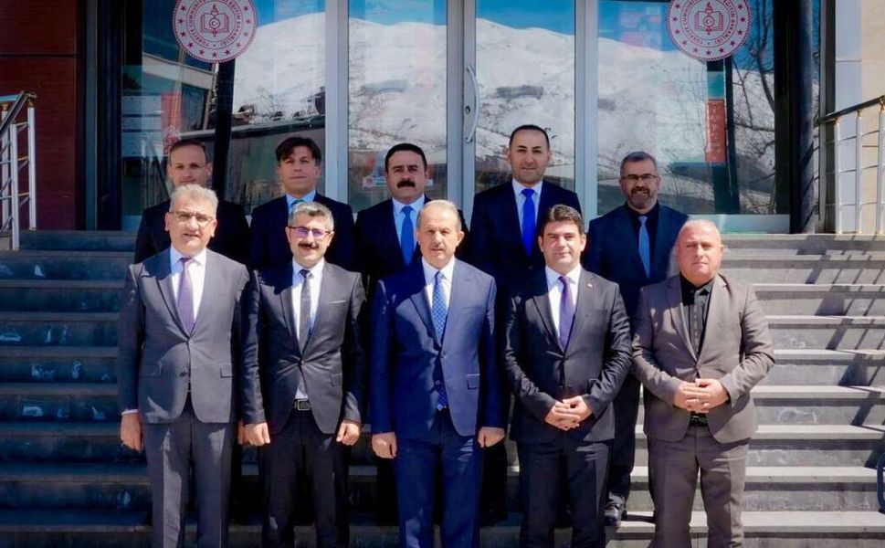 Hakkari’de Eğitim Masaya Yatırıldı: Vali Taşyapan’dan Kalite ve İş Birliği Vurgusu