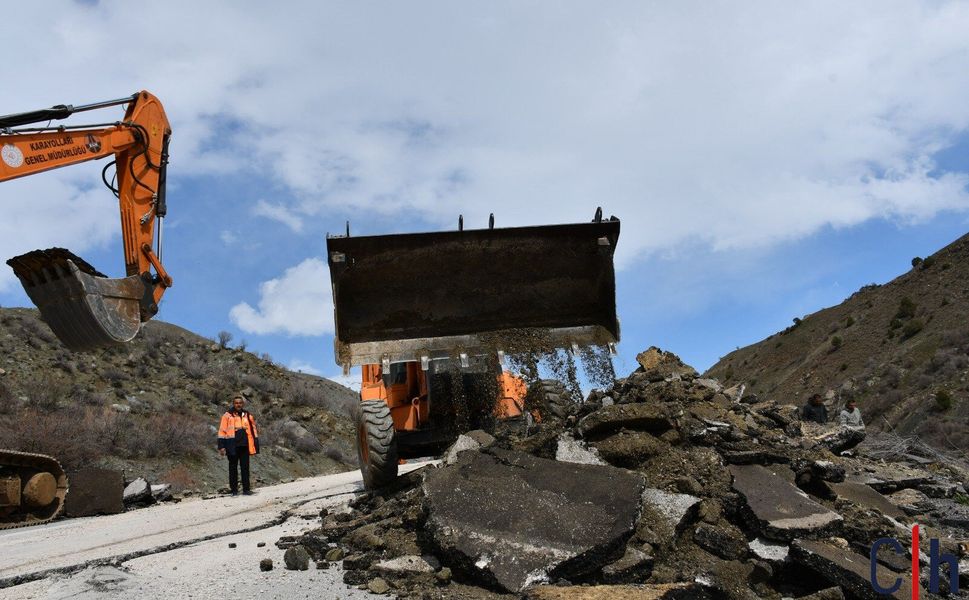 Hakkâri-Van Karayolunda Ulaşım Kontrollü Sağlanıyor