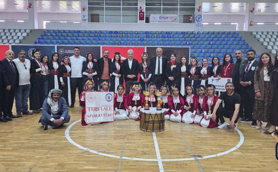 Hakkari Halk Oyunlarında Büyük Gurur: 4 Kategoride Şampiyonluk