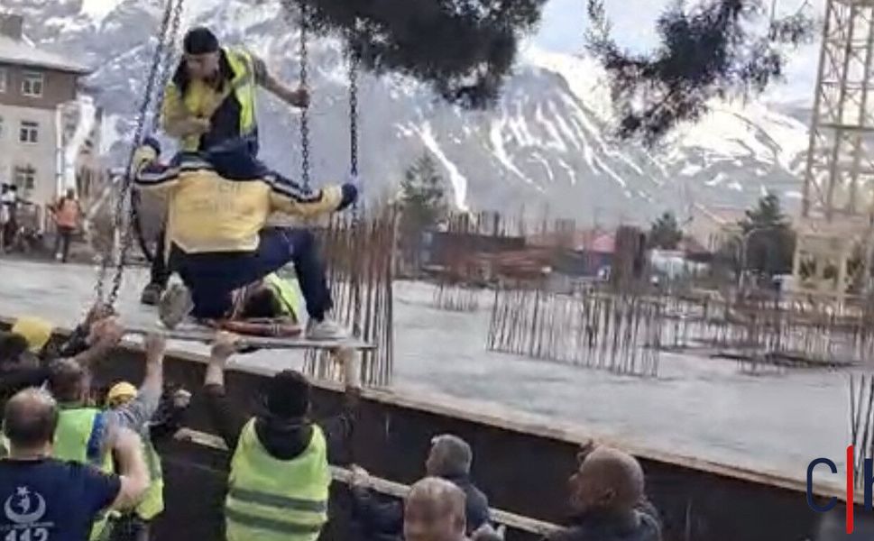 Hakkâri’de İnşaatta İş Kazası: İşçi Yaralandı