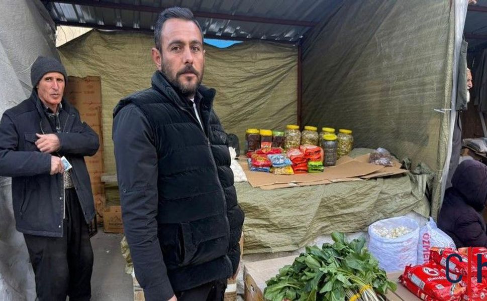 Hakkari’de Sokak Satıcısının Sesini Duyan Yok: “Pancarlar Elimde Kalıyor”