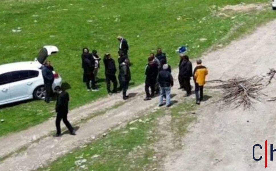 Hakkari’de Çöp Krizi Kapıda: Akçalı’daki Heyelan Sonrası Köylüler Barikat Kurdu