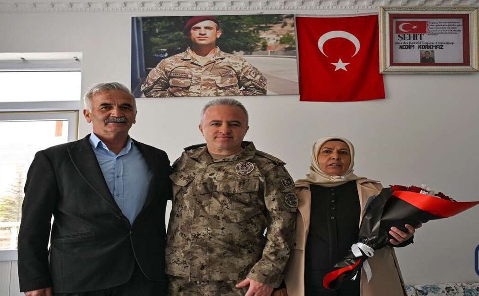 Müdür Ayata’dan Şehit Annesine Anneler Günü Ziyareti
