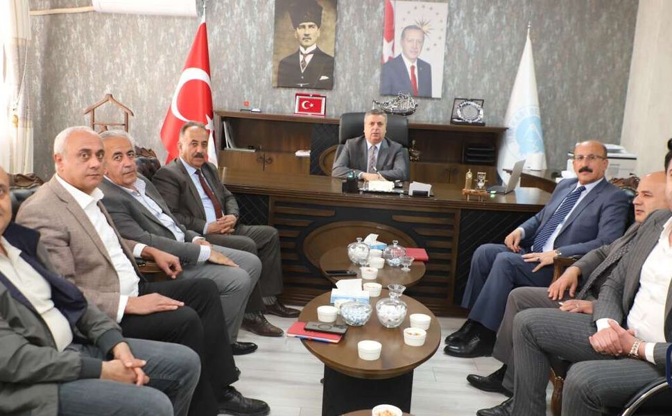 Hakkari Belediyesi’nde Bayram Öncesi Hazırlık Toplantısı: Çalışmalar Masaya Yatırıldı