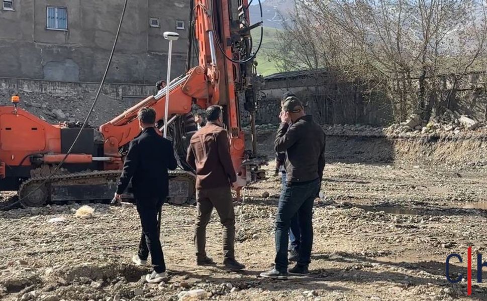 Yüksekova’da Yıkılan Okulun Yerine Depreme Dayanıklı Yeni Okul Yapılıyor