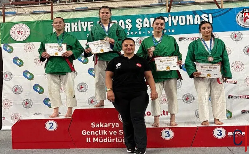 Hakkârili Sporcu Sakarya’dan Madalyayla Döndü