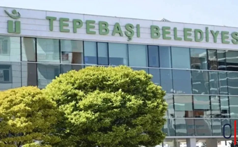 Tepebaşı Belediyesi’ne “Yolsuzluk” Operasyonu: 20’ye Yakın Gözaltı