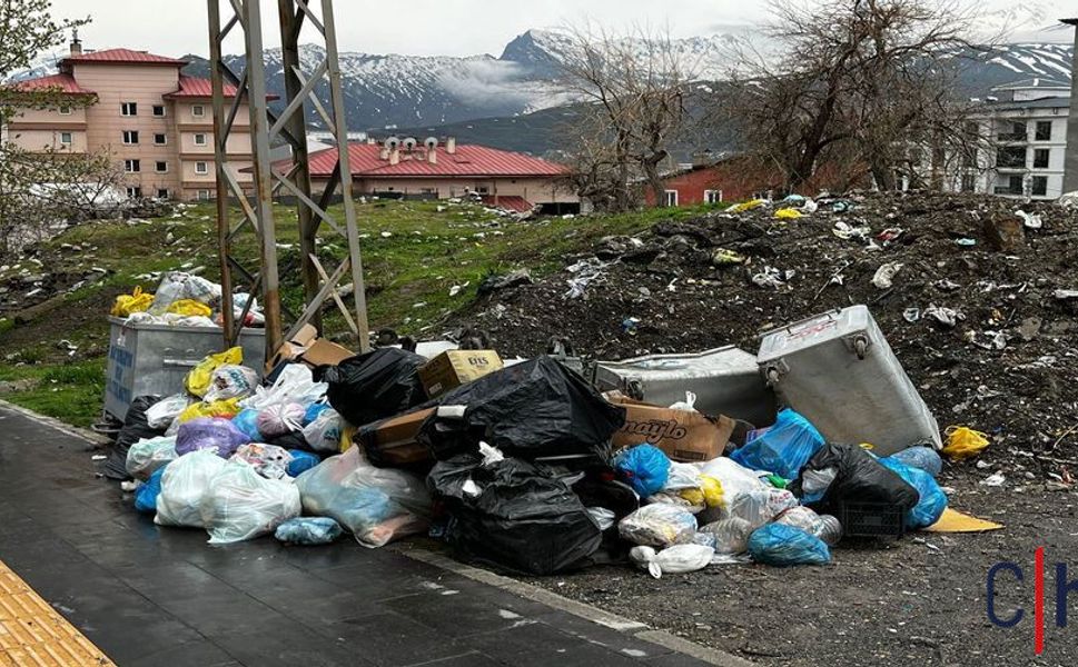 Başkan Tekin’den Sert Tepki: “Hakkari’de Yönetim Krizi Var”