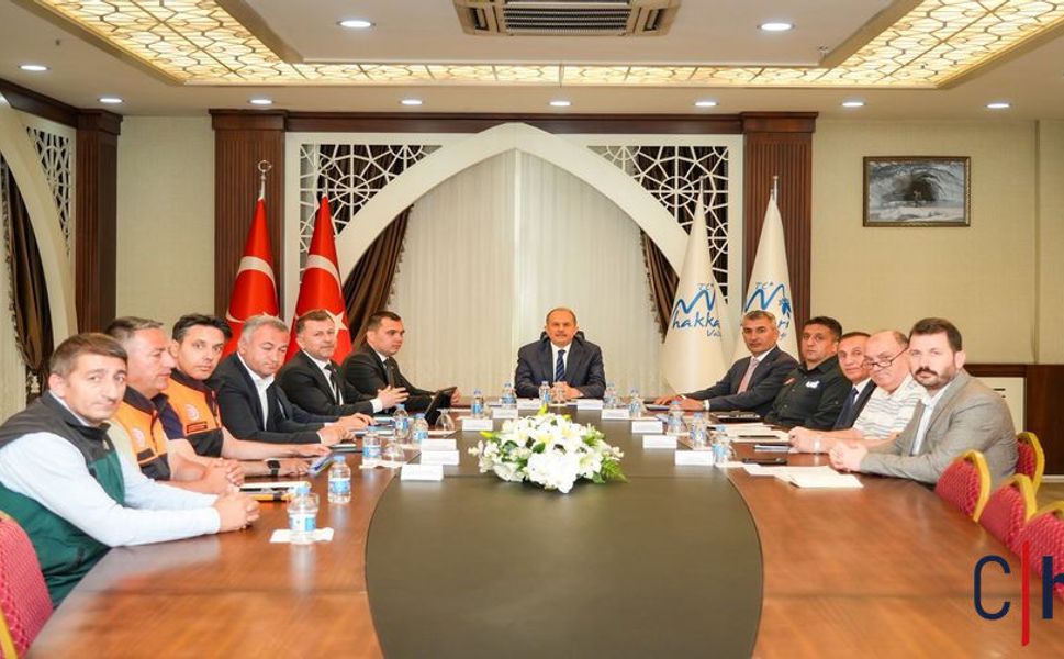 Hakkâri’de Heyelan Bölgesi İçin Çalışma Toplantısı Düzenlendi