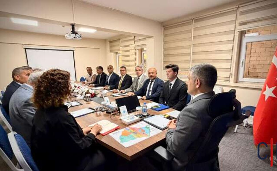 Hakkari’de Muhtarlar Masada, Talepler Gündemde: Burak Gürbüz Mahallelerin Nabzını Tuttu!