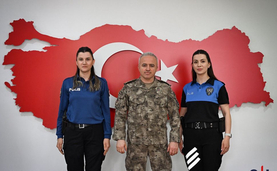 Hakkâri Emniyetinde Bayramlaşma: Müdür Ayata Personelle Bir Araya Geldi