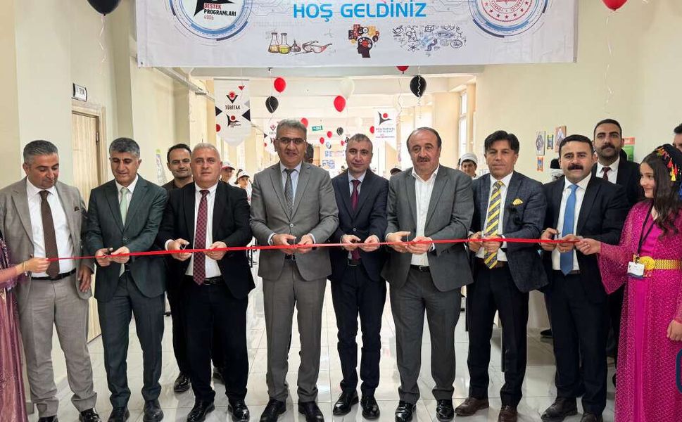 Şehit Çetin Deniz Ortaokulu’nda Bilim Şöleni