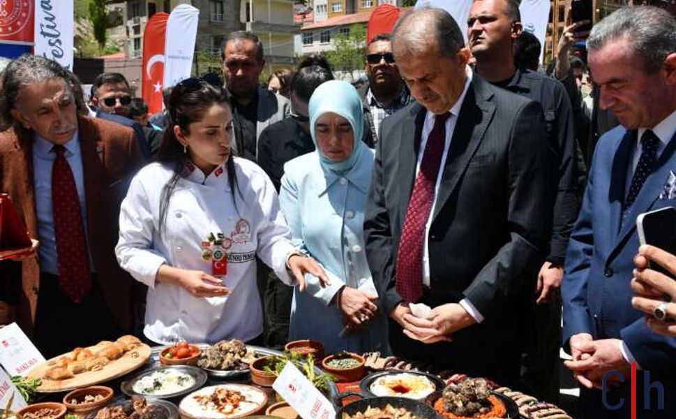 Hakkâri’nin Yöresel Tatları Meydan Medresesi’nde Tanıtıldı