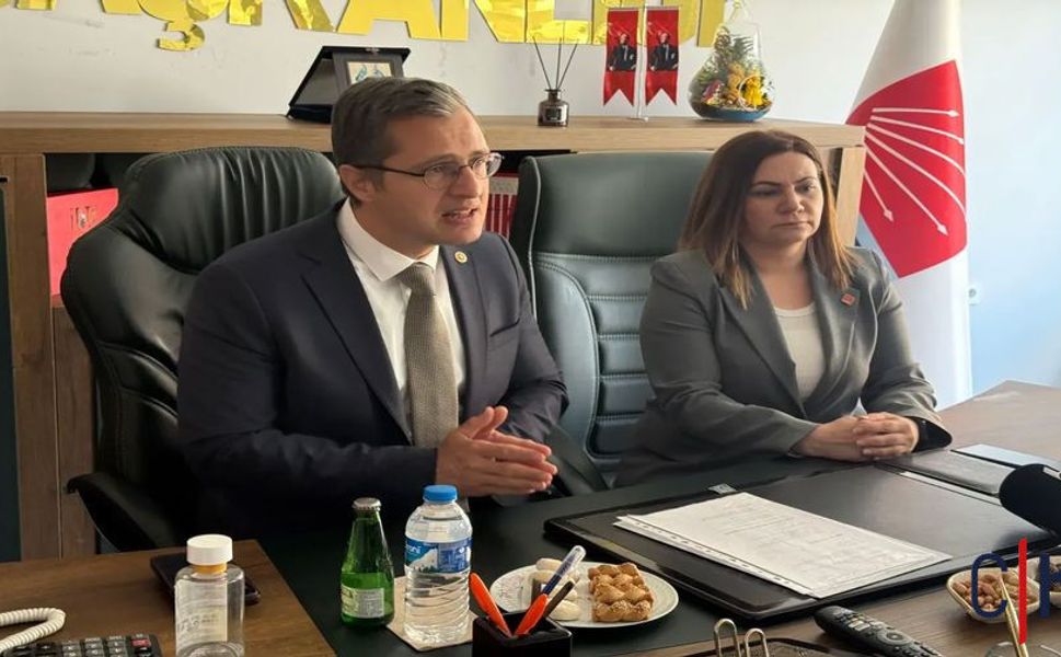 CHP'li Deniz Yücel’den Hakkâri’de Kayyım Tepkisi
