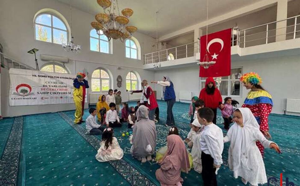 Hakkâri’de ÇEDES Kapsamında “Yıl Sonu Camii Şenlikleri” Düzenlendi
