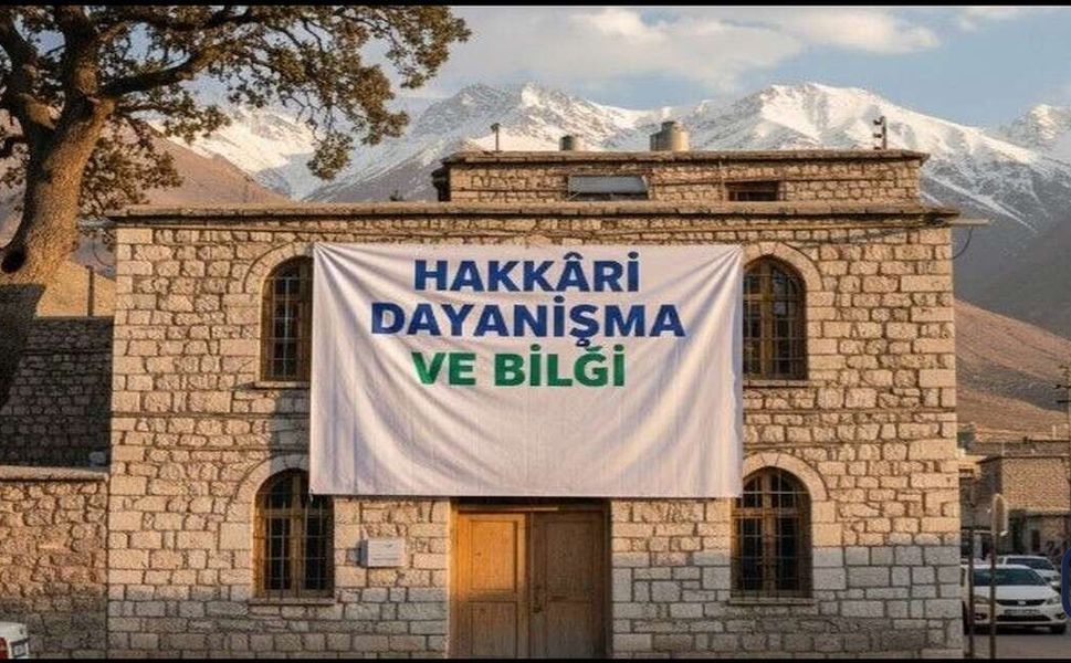 Hakkari Platformu'ndan Rahmi Koç'un Fıkrasına Sert Kınama: "Kadın Meze Değildir"