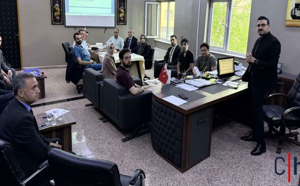 Hakkari İl Sağlık Müdürü Hamdullah Kara Sağlık Yatırımlarını Görüştü