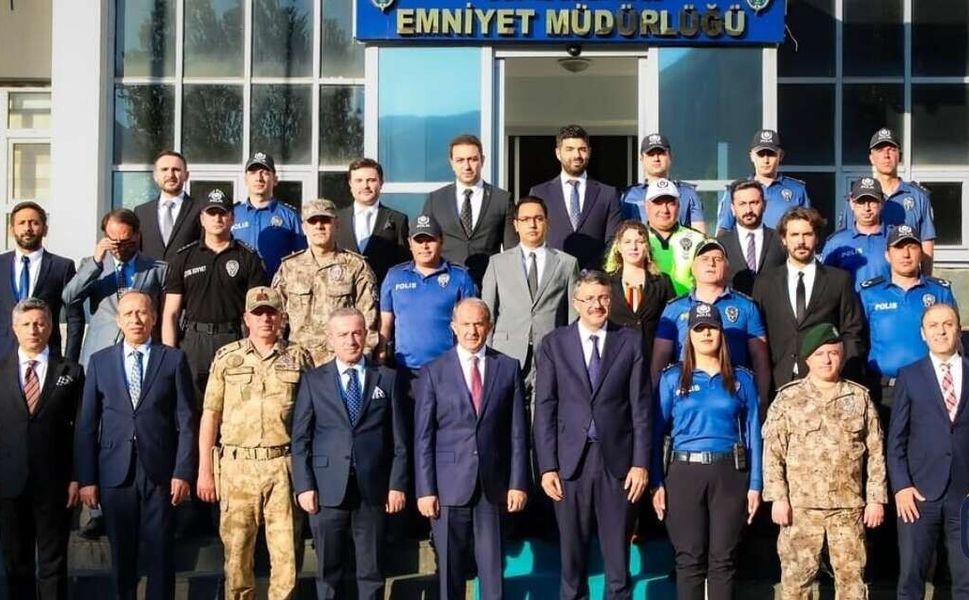 Bakan Yardımcısı Ali Çelik Hakkâri İl Emniyet Müdürlüğünü Ziyaret Etti