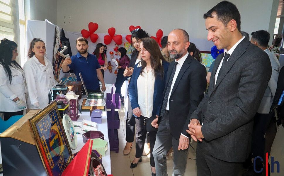 Çukurca’da El Emeği Eserler Sergilendi