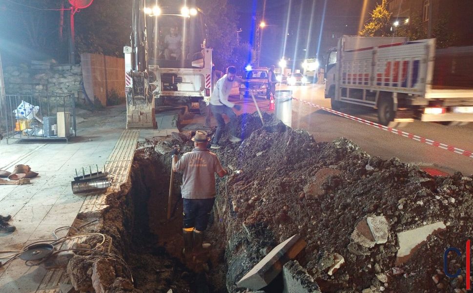 Hakkari’de Su Arızalarına Gece Mesaisi
