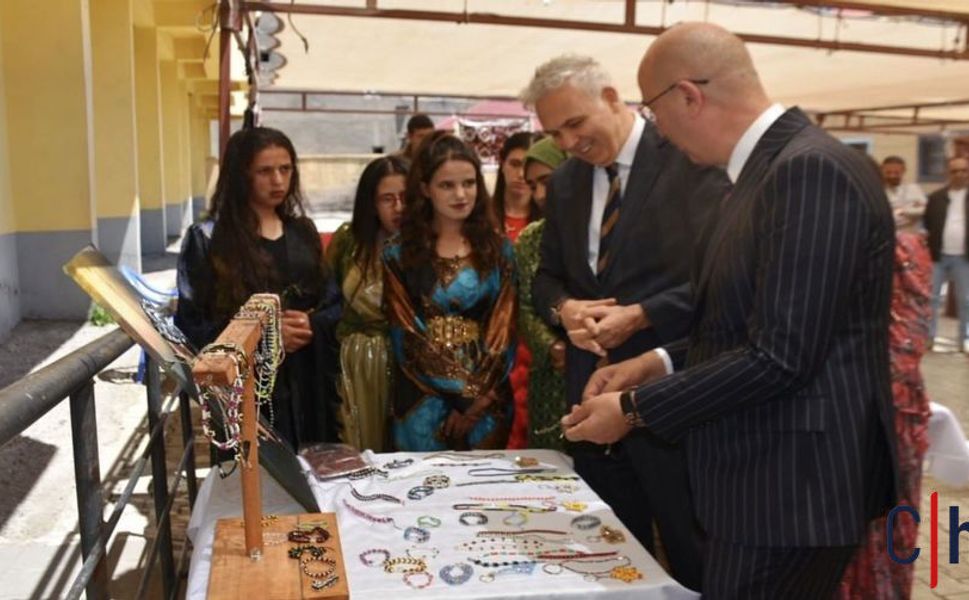 Yüksekova’da “Yöresel Gün” Etkinliği Renkli Görüntülere Sahne Oldu