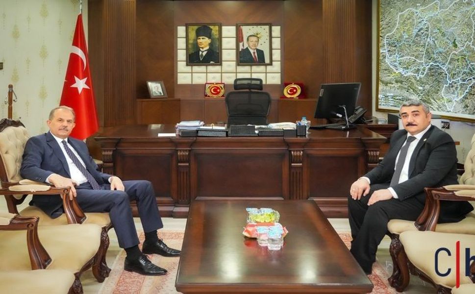 Derecik Kaymakamı İbrahim Yazıcı’dan Vali Taşyapan’a Ziyaret
