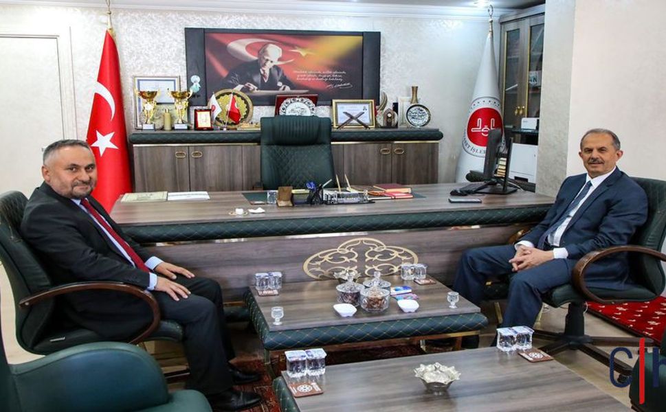 Vali İbrahim Taşyapan’dan İl Müftüsü Hüseyin Okuş’a Ziyaret