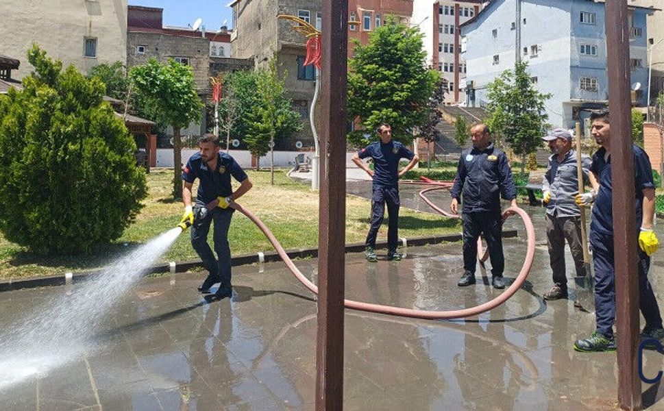 Kent Park’ta yenileme seferberliği: Hakkari Belediyesi çalışmalarını hızlandırdı