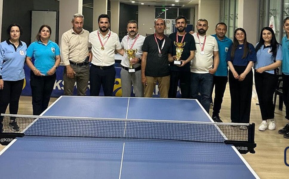 Hakkâri’de Masa Tenisi Turnuvasında İl Müftülüğü Şampiyon Oldu