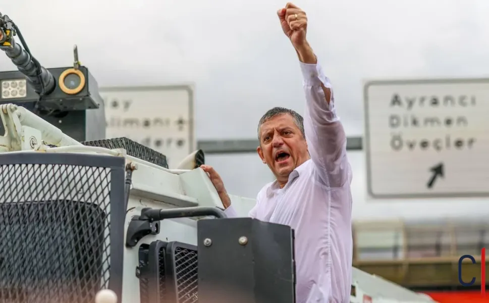 CHP’de ‘Yeni Parti’ İddiası Gündemde: Özgür Özel Cephesinde Kritik Bekleyiş
