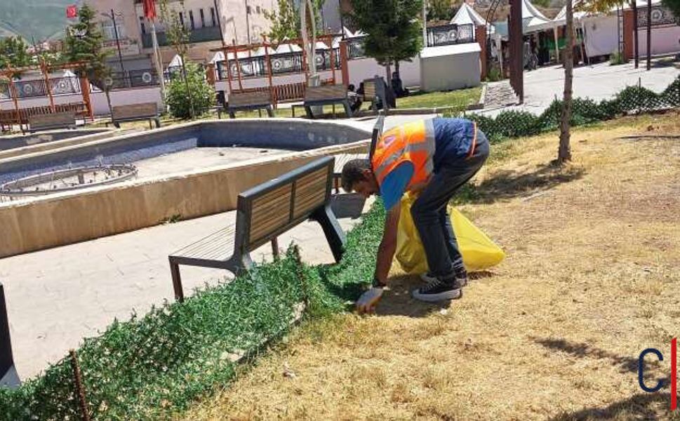 Hakkâri’de Parklar Yenileniyor: Kent Park’ta Kapsamlı Bakım Çalışması