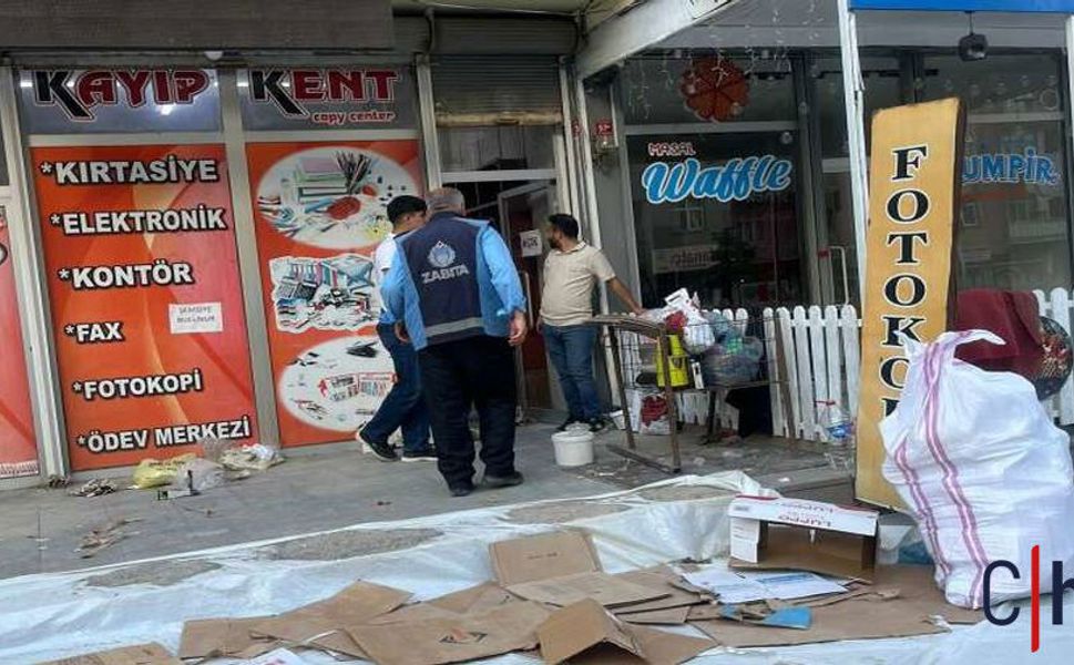 Hakkâri’de çatlak oluşan 3 bina boşaltıldı