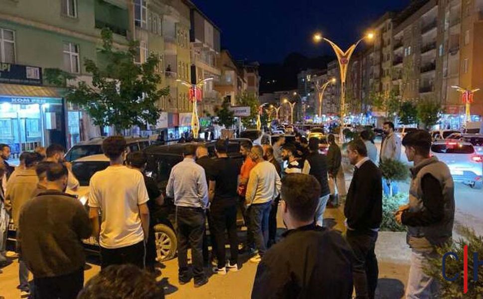 Hakkari Çevre Yolunda Korkutan Kaza İki Araç Çarpıştı