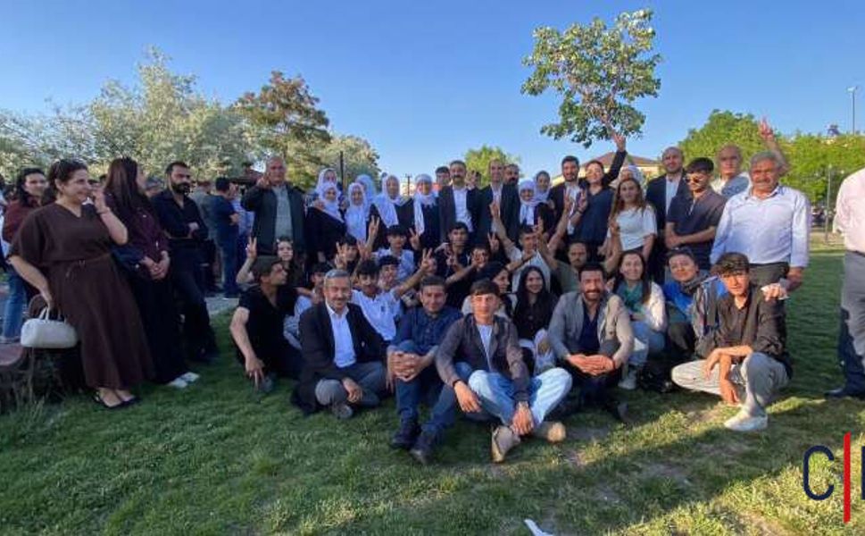 Keskin Bayındır Yüksekova’da Gençlerle Buluştu: “Sorunlarınızı Birlikte Çözeceğiz”