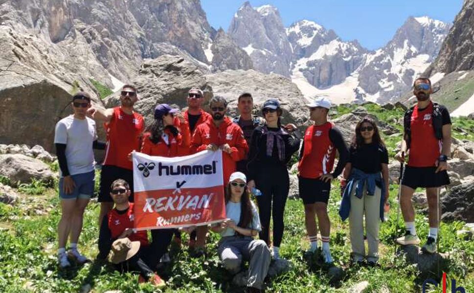 Cilo’nun Buzulları Doğaseverleri Büyüledi: Hakkâri’de Unutulmaz Yürüyüş