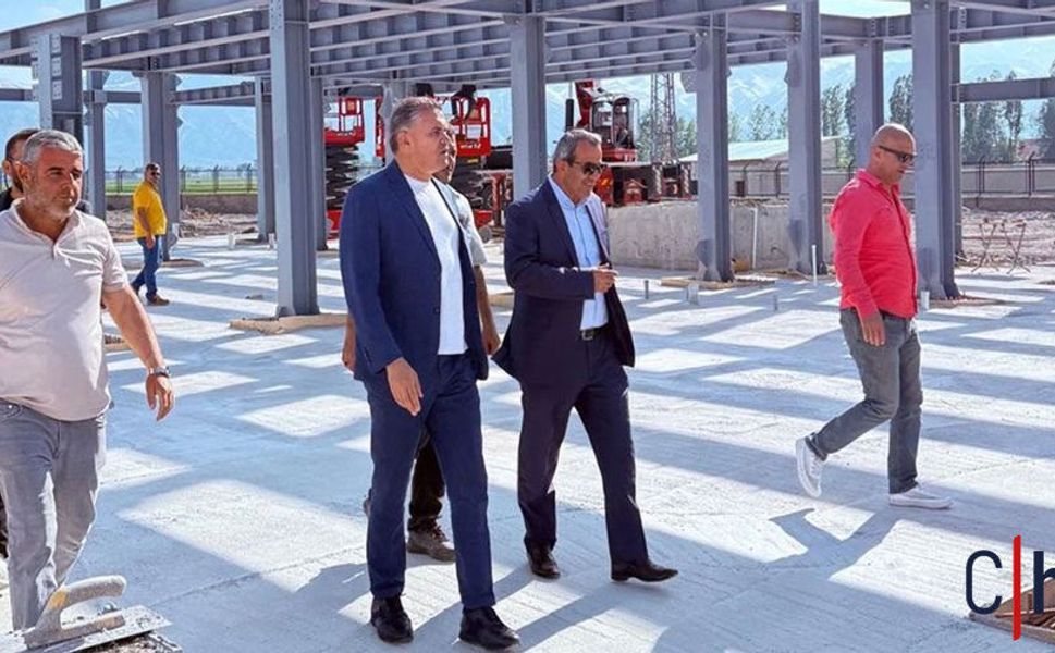 Yüksekova’nın Yeni Spor Kompleksi Gençlerin Hizmetine Hazırlanıyor