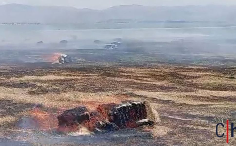 Hakkari'de Tarım Arazisinde Yangın: Yaklaşık Bin Balya Ot Kül Oldu